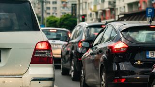 Apar reguli noi pentru cei care vor să &icirc;și cumpere o mașină, de la 1 septembrie. Contractul de v&acirc;nzare-cumpărare se modifică