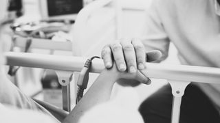 O fetiță de 4 ani și-a pierdut viața pe patul de spital, după ce a fost infectată cu difterie
