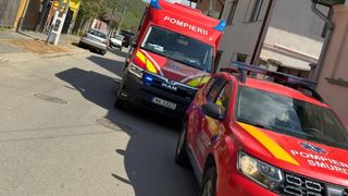 Două fetițe, de 3 și 7 ani, au ajuns la spital &icirc;n urma unui grav eveniment rutier produs &icirc;n județul Sibiu