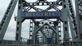Circulația pe Podul Prieteniei, dintre Giurgiu și Ruse, va fi &icirc;nchisă temporar, s&acirc;mbătă, pentru toate categoriile de autovehicule