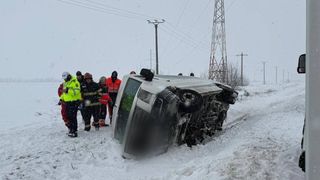 S-a activat planul ROȘU de intervenție! Un microbuz cu 16 pasageri s-a... Vezi mai mult