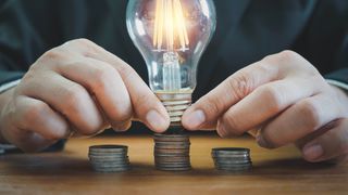 Crește prețul facturilor la energia electrică din 2026: Scumpirea va afecta și costurile de termoficare