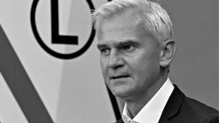 O nouă pierdere uriașă după dispariția lui Mircea Lucescu. Antrenorul secund al echipei Naționale de Fotbal a Poloniei s-a stins din viață &icirc;n timpul unui antrenament