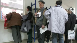 Pensionarii vor primi 596 lei! Cine se &icirc;ncadrează să ia banii