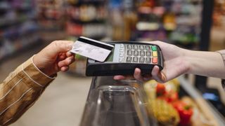 Tichetele de masă cresc la 45 de lei! De când intră în plată noua valoare