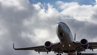 Avion cu 101 oameni, la un pas de tragedie la Bacău! Ce legătură are incidentul cu Ucraina