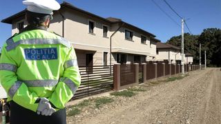 Amendă de p&acirc;nă la 20.000 de lei pentru rom&acirc;nii care stau la casă! Ce nu ai voie să depozitezi &icirc;n fața porții