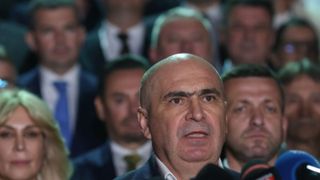 Primele decizii luate de Guvernul Bolojan fără miniștrii PSD! Reguli noi pentru muncitorii străini și măsuri pentru creșterea natalității!