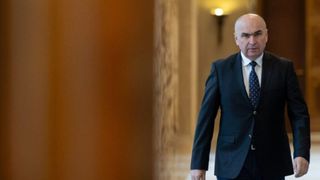 Tăierea pensiilor pentru bugetari! Lista celor care scapă de legea Guvernului Bolojan!