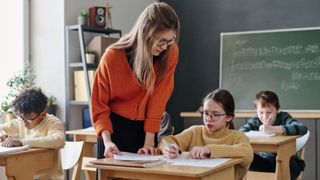 Ministerul Educației a stabilit noi reguli pentru clasa pregătitoare 2026-2027! Ce părinți sunt obligați să-și &icirc;nscrie copilul