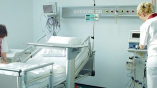 Taxă surpriză la spital! Pacienții obligați să scoată bani din buzunar!