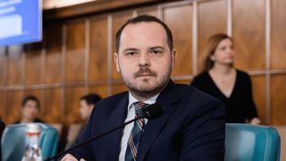 Rom&acirc;nia &icirc;ncearcă să scape de factura de 600 de milioane de euro pentru vaccinuri! Negocieri tensionate cu Pfizer!