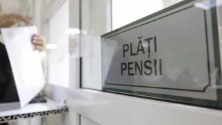 Anunț pentru pensionari! Datele exacte c&acirc;nd intră pensiile pe card &icirc;n februarie 2026