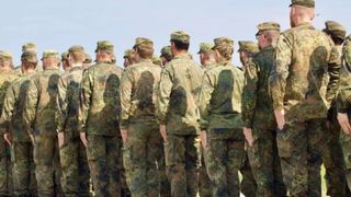 Criză &icirc;n armată! Tot mai mulți tineri fug de serviciul militar!