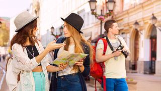 Se introduce o nouă taxă la cazare! Toți clienții trebuie să o plătească!