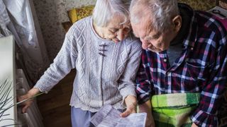 600 de lei pentru pensionari de Paște și Crăciun! Cine se &icirc;ncadrează să ia banii