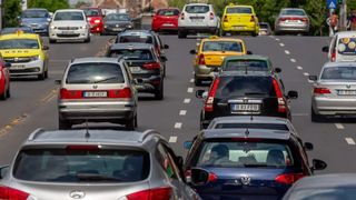 Greșeala banală pe care o fac zilnic șoferii rom&acirc;ni! Este un real pericol, iar sancțiunile sunt uriașe!