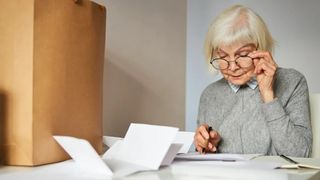 Seniorii din Iași primesc pensiile la timp! Poșta Rom&acirc;nă a &icirc;nceput distribuirea!