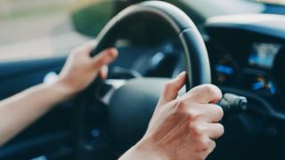 Schimbări majore pentru șoferi în 2026! Noile reguli îi vor face pe mulți să renunțe la mașină!