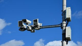 Radare fixe &icirc;n Rom&acirc;nia! Primul oraș unde șoferii sunt amendați automat pentru viteză!