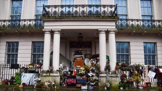 De ce cea mai scumpă casă din UK a ajuns să fie locuită doar de un om al străzii. Povestea complicată a palatului de 230.000.000 euro