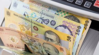 Bolojan anunță că vrea să crească stagiul minim de cotizare: &bdquo;Nu mai poate fi 15-20 de ani&rdquo;. Ce se &icirc;nt&acirc;mplă cu pensiile militare