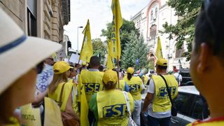 Sindicaliștii anunță, după discuțiile cu Bolojan, că școala nu va începe pe 8 septembrie: „Vom boicota începerea anului școlar”