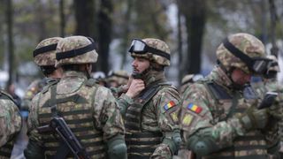 Guvernul vrea să elimine norma de hrană pentru bugetari, inclusiv polițiști și militari. Miruță se opune: &bdquo;Discuția a apărut brusc&rdquo;