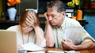 Doi pensionari au primit ajutor social timp de 10 ani, deși aveau economii de peste un milion de euro. &Icirc;n final, s-au autodenunțat