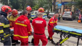 Un lift &icirc;n care se aflau șase oameni s-a prăbușit &icirc;n clădirea Ministerului Transporturilor