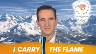 Povestea incredibilă a rom&acirc;nului care va purta flacăra olimpică la Milano. A fost adoptat din Rom&acirc;nia datorită Maicii Tereza