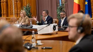 Grindeanu nu exclude un guvern minoritar PSD-UDMR: &bdquo;Un scenariu luat &icirc;n calcul&rdquo;. Ce spune despre varianta &icirc;n care să fie numit premier