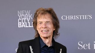 Poliția italiană a oprit petrecerea lui Mick Jagger. Pe insula Stromboli, muzica e interzisă miercurea