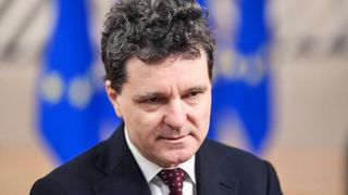 Surse: Nicușor Dan le-a cerut lui Bolojan și Grindeanu un moratoriu pentru PNRR și SAFE și &bdquo;să coboare nivelul vocii&rdquo;