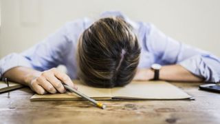 O femeie a fost concediată pentru a ațipit la birou. A dat &icirc;n judecată firma și a primit despăgubiri uriașe