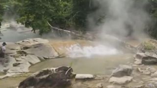 &Icirc;n inima Amazonului este un r&acirc;u care fierbe. Temperatura apei atinge 86 de grade pe o porţiune lungă de 6 kilometri