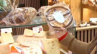 Cât costă kg de miel, cozonacul, pasca și ouăle pentru masa de Paște în 2026: Prețurile în Piața Obor din București, în Săptămâna Mare