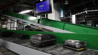 Ryanair explică de ce să nu cumpărați valize negre, gri sau bleumarin
