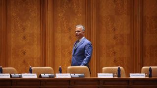 Culisele &bdquo;cutremurului Veștea&rdquo; şi misterul celor 44 de voturi lipsă. Surse: Bolojan votează PSD &bdquo;cu m&acirc;na la nas&rdquo;, USR refuză