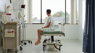 La 18 ani, medicii i-au mai dat trei ore de trăit. Pe patul de spital i-a venit ideea care îi aduce acum 10 milioane de dolari pe an