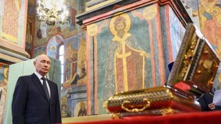 Rușii au pierdut în Donețk moaștele cneazului care ar fi trebuit ”să îi încurajeze” pe front. Au fost atacați și le-au abandonat