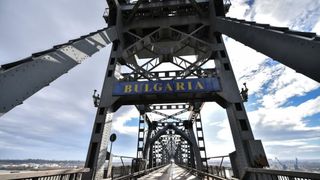 Bulgarii cer autorităților să fie scoasă taxa de pe &rdquo;Podul Prieteniei&rdquo;, după ce Rom&acirc;nia a anulat-o deja