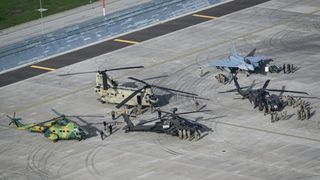 Surse: Americanii ar fi cerut să folosească Baza Kogălniceanu pentru alimentarea avioanelor care atacă Iranul. A fost convocat CSAT