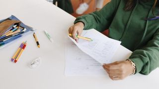 Bac 2026. Candidații care nu ajung la timp la probele de Matematică și Istorie pot susține proba la ora 13:00, cu subiectele de rezervă