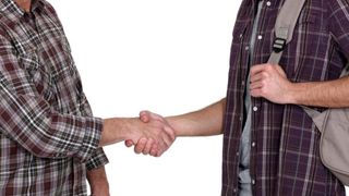 Și-a căutat tatăl ani de zile, dar l-a întâlnit întâmplător, în magazinul din cartier: ”Am rămas amândoi încremeniți”