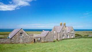 Insula supranumită „Porțile Paradisului”, cu doar trei locuitori, oferă trei locuri de muncă. Care sunt condițiile și salariul oferit