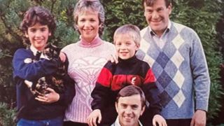 &bdquo;Am invitat un om al străzii &icirc;n casa noastră de Crăciun și a rămas cu noi 45 de ani&rdquo;