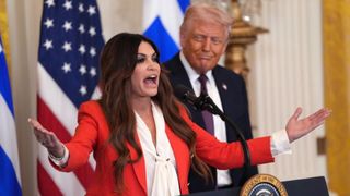 AP: Trump și Rubio &bdquo;sunt extrem de furioși&rdquo; și vor să o retragă pe ambasadoarea din Grecia, Kimberly Guilfoyle