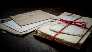 O carte poştală trimisă &icirc;n 1944 dintr-o &icirc;nchisoare din Germania a ajuns, &icirc;n sf&acirc;rșit, la destinație