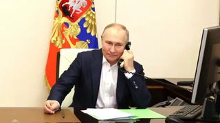 FT: &Icirc;n loc să discute despre planul de pace, Putin le-a ținut șefilor Finlandei și Norvegiei o lungă prelegere despre slavii medievali